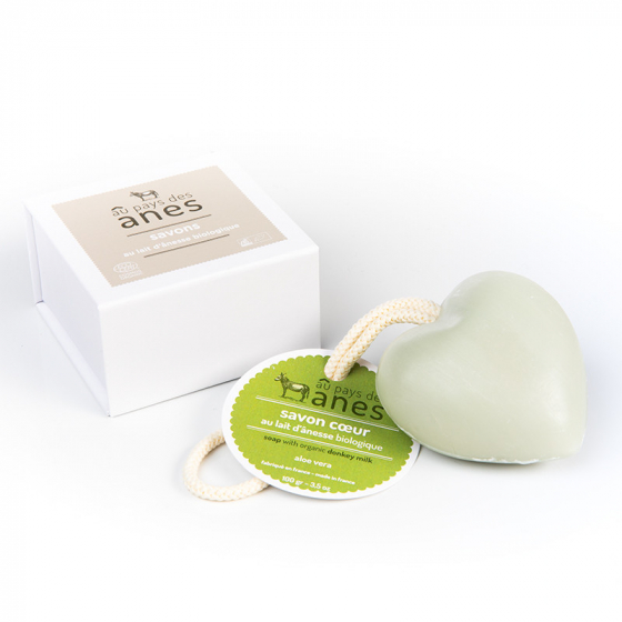 Boîte cadeau savon cœur au lait d'ânesse biologique 100 g