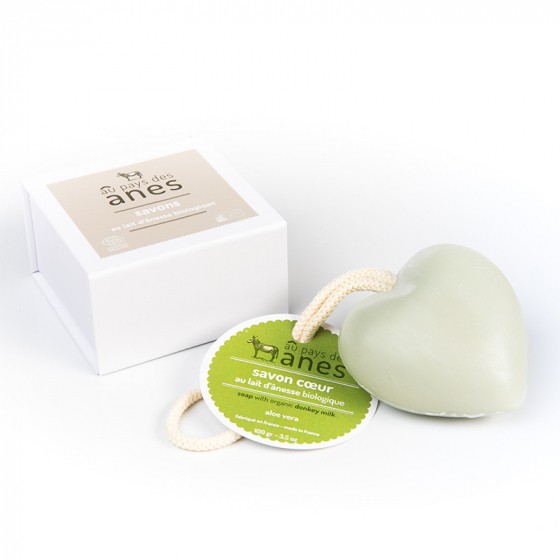 Boîte cadeau savon cœur au lait d'ânesse biologique 100 g