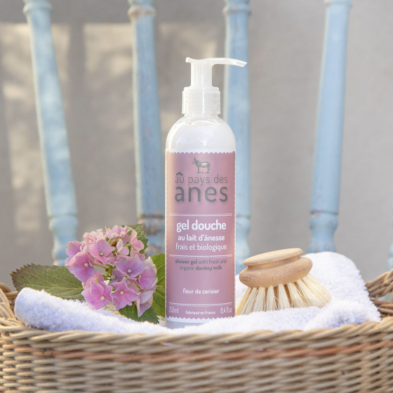 Gel douche Fleur de cerisier au lait d'ânesse frais et biologique 250 ml