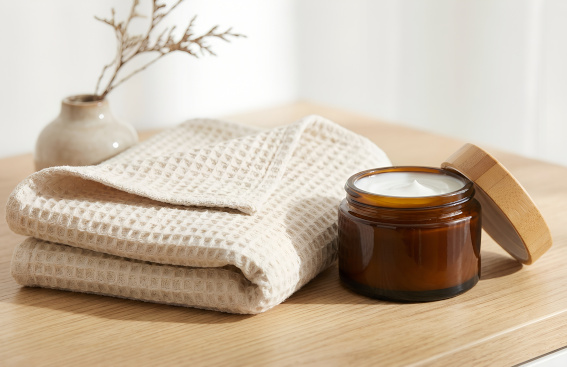 Minimalisme et bien-être : comment simplifier sa routine beauté et gagner en sérénité ?​