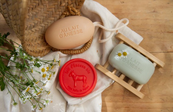 Pourquoi opter pour le savon au lait d'ânesse artisanal ?